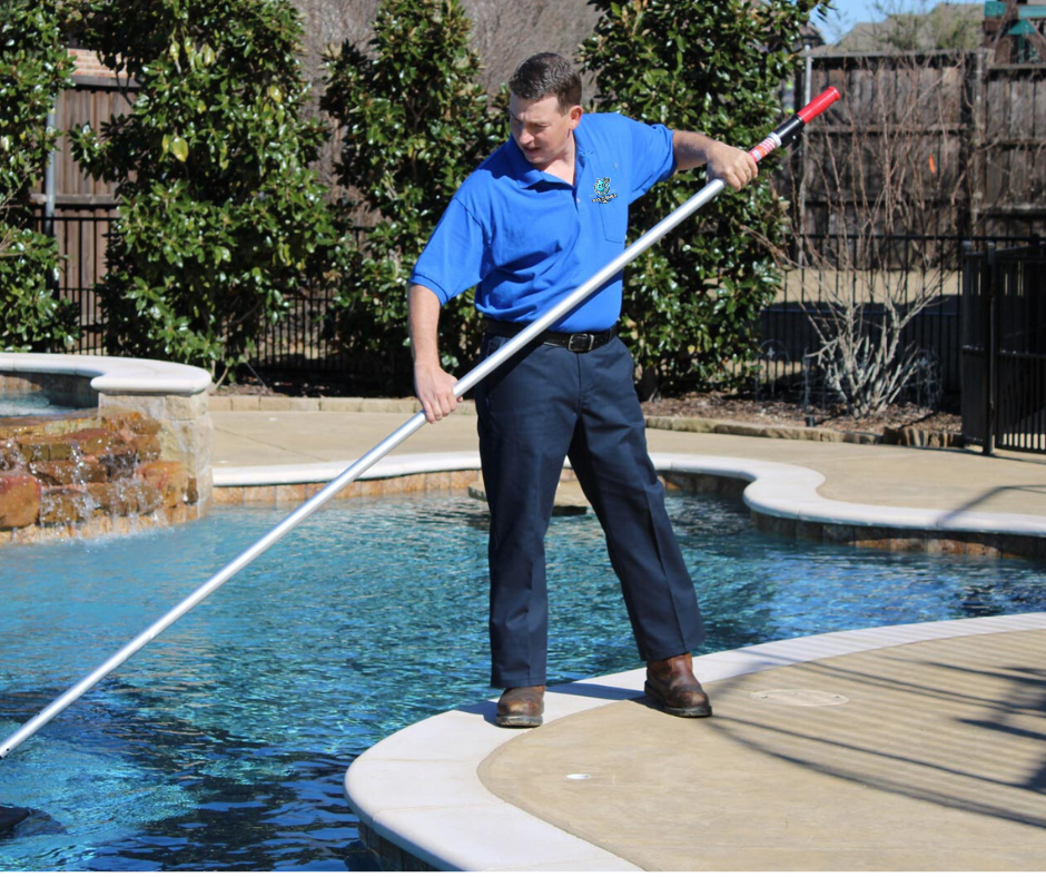 Pool Cleaner MC cleaning in Orlando